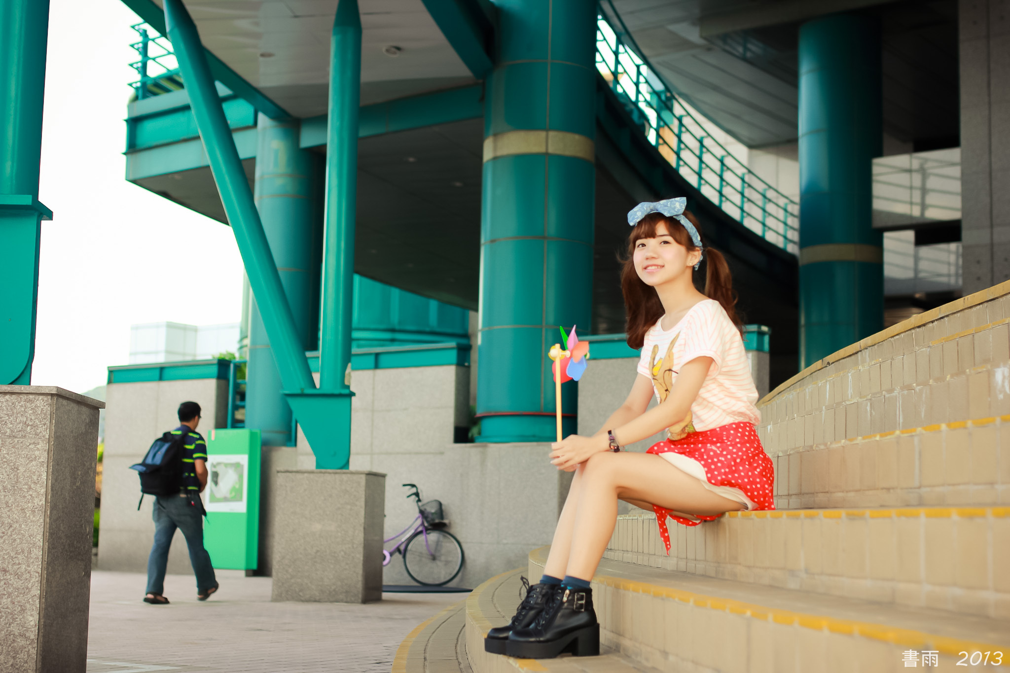 [Beautyleg番外篇]2013-10-28 珊珊士林科工馆外拍 4